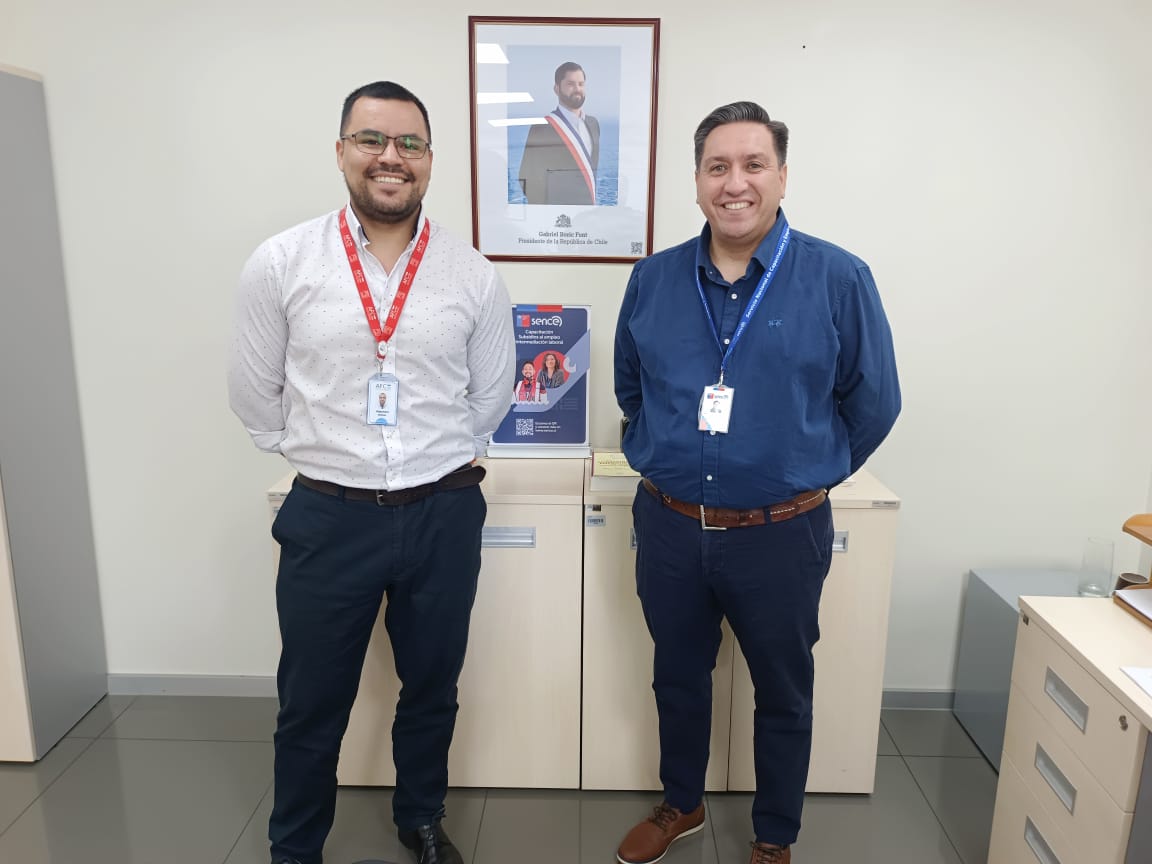 Sence La Araucanía (@sencearaucania) on Twitter photo Una positiva reunión sostuvo el Director Regional (S) del Sence La Araucanía, Erick Arcos, con el jefe de la sucursal Temuco de la AFC, Alejandro Mellado. El objetivo fue potenciar la coordinación, con miras a la instalación de la Plataforma Laboral <a href="/SenceChile/">Servicio Nacional de Capacitación y Empleo, Sence.</a> en la región. Una positiva reunión sostuvo el Director Regional (S) del Sence La Araucanía, Erick Arcos, con el jefe de la sucursal Temuco de la AFC, Alejandro Mellado. El objetivo fue potenciar la coordinación, con miras a la instalación de la Plataforma Laboral <a href="/SenceChile/">Servicio Nacional de Capacitación y Empleo, Sence.</a> en la región.