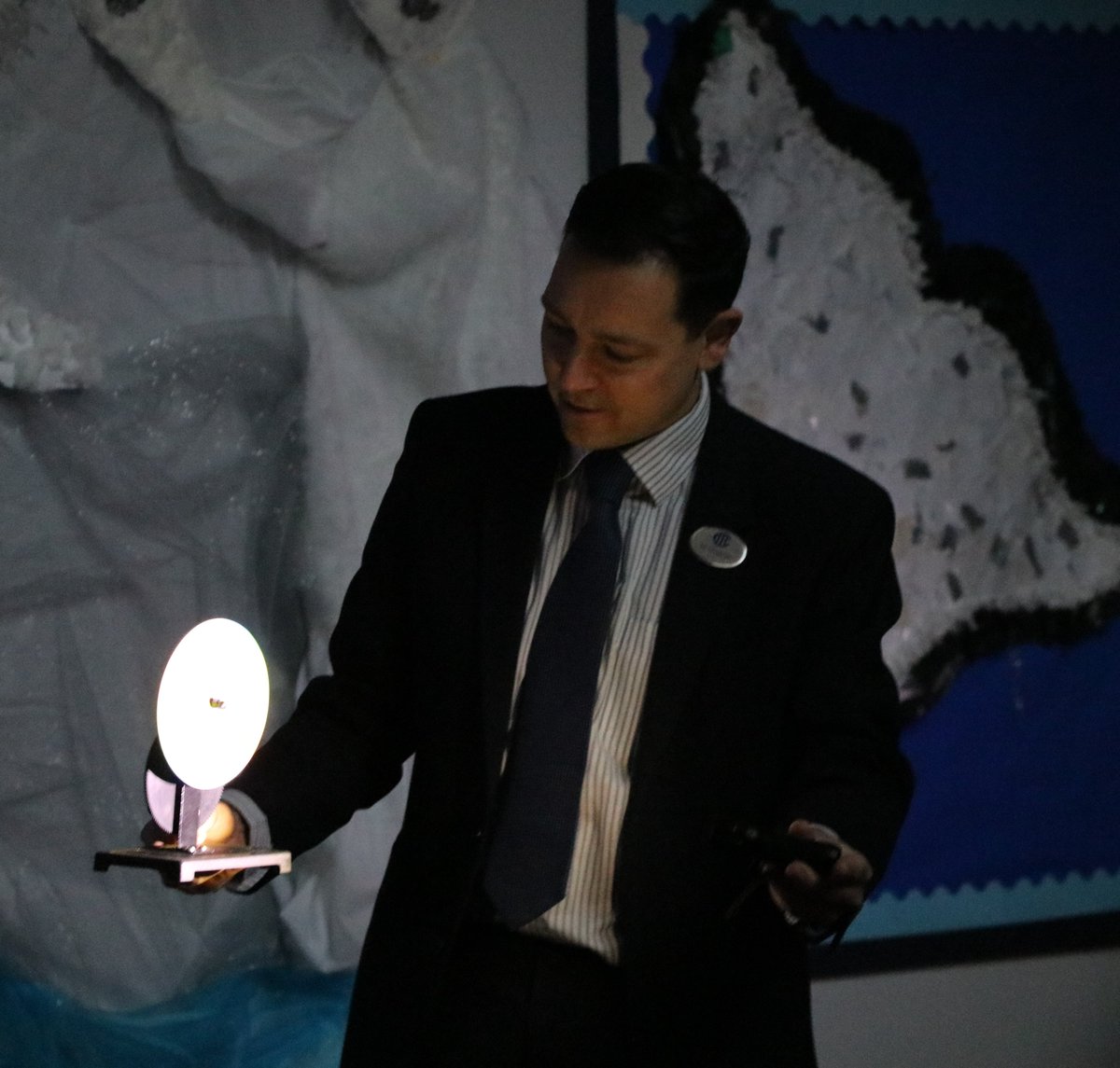 TownCloseSchool's tweet photo. Our Head of Science, Mr Chapman, led a fun & engaging Assembly in Pre Prep this morning, explaining the Science behind the Northern Lights before going on to demonstrate why the sky is blue!

#TownClosePrePrep #TownCloseTopics #TownCloseReception #TownCloseYear1 #TownCloseYear2 #TownCloseScience #TownCloseStaff
