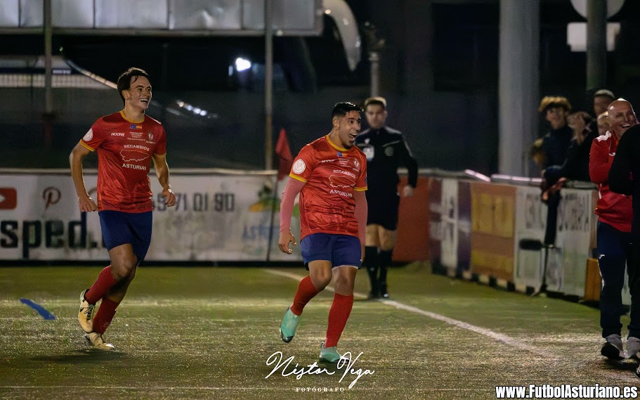 Robi Toral: "Espero que el récord dure cien años".
- El ovetense mantendrá, como mínimo hasta la próxima temporada, su récord como jugador más veterano (40 años) en marcar en la Copa del Rey.
futbolasturiano.es/noticias15/118…