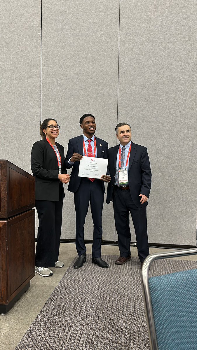 Dr. Lee Schwamm (@braindoc_mgh) on Twitter photo 3/7 Bernard Ofosuhene, research coordinator at <a href="/UMassChan/">UMass Chan Medical School</a> getting Bernard J Tyson awards sharing for using AI model to assess cognitive decline by ECG-derived cognitive age.
<a href="/AHAScience/">AHA Science</a> #ISC25 3/7 Bernard Ofosuhene, research coordinator at <a href="/UMassChan/">UMass Chan Medical School</a> getting Bernard J Tyson awards sharing for using AI model to assess cognitive decline by ECG-derived cognitive age.
<a href="/AHAScience/">AHA Science</a> #ISC25