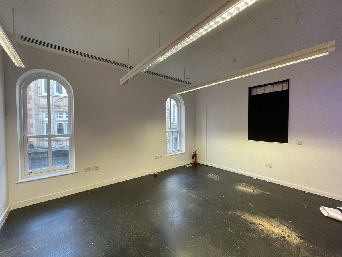 Forward_Gallery's tweet photo. Moving Forward, on the bright side of the road.
More exciting news coming soon on our new City Centre location…..
#birmingham #property #movingin #news #artgallery #art #contemporaryart #forwardgallery #forward #gallery #comingsoon https://t.co/ctNZuxdWoi