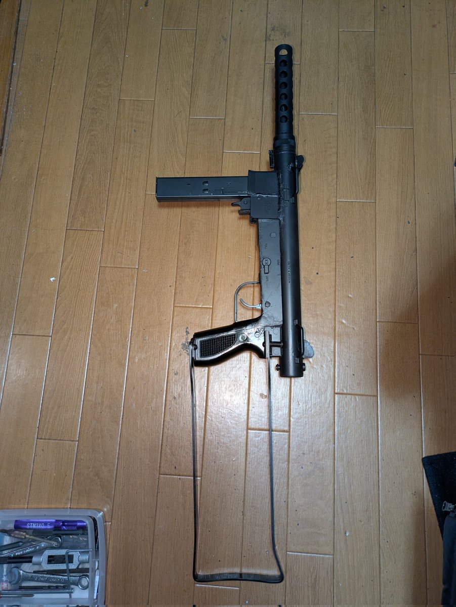 AE1107C's tweet photo. やっと完成した🤣
屋外での試射はまだだが
実に1年も掛かってしまった
始める前に諸先輩方からこれは難易度高いからやめておけと忠告を受けだが
本当に苦労した🥹
でもいないだろ?
M76SMGの電動ガンなんて🤣🤣
#M76
#電動化
#メカボ移植
#サバゲー
#サバゲーマーさんと繋がりたい https://t.co/wsYGniyxe2