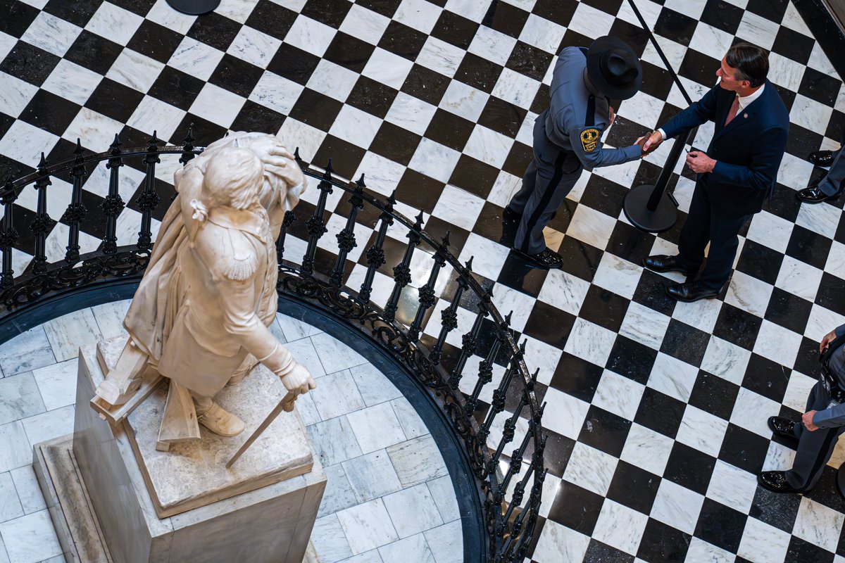 74th Governor of Virginia Glenn Youngkin tweet media