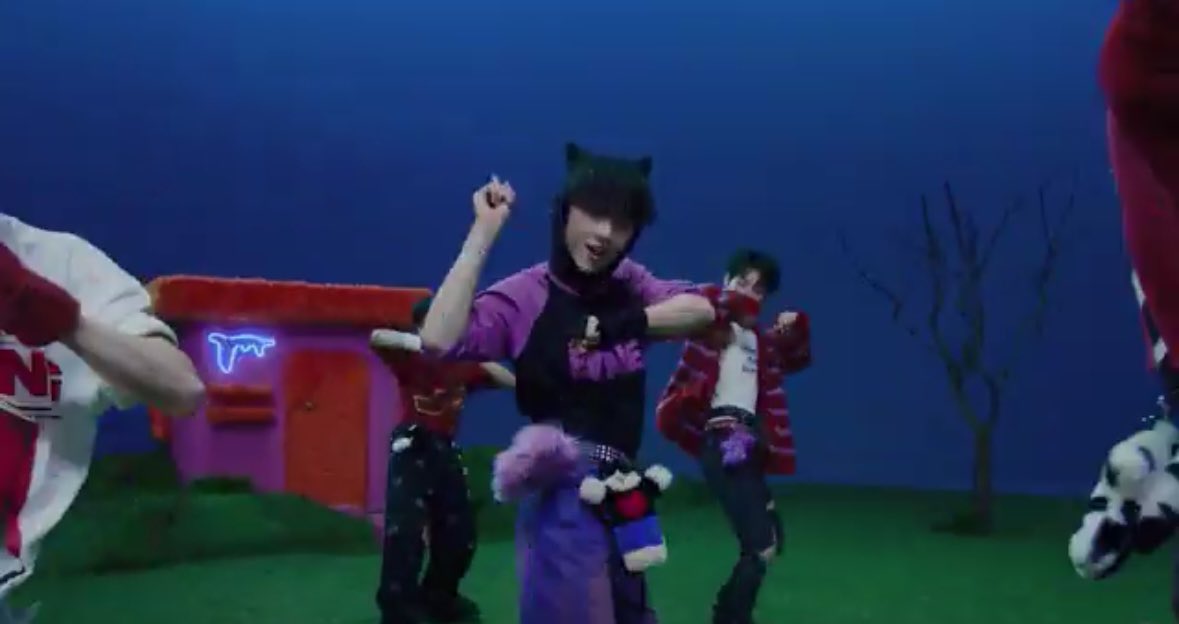 kyb_615's tweet photo. .................!!!!!!!!!!🐈‍⬛⁉︎⁉︎ https://t.co/rm9lJGGsvh
