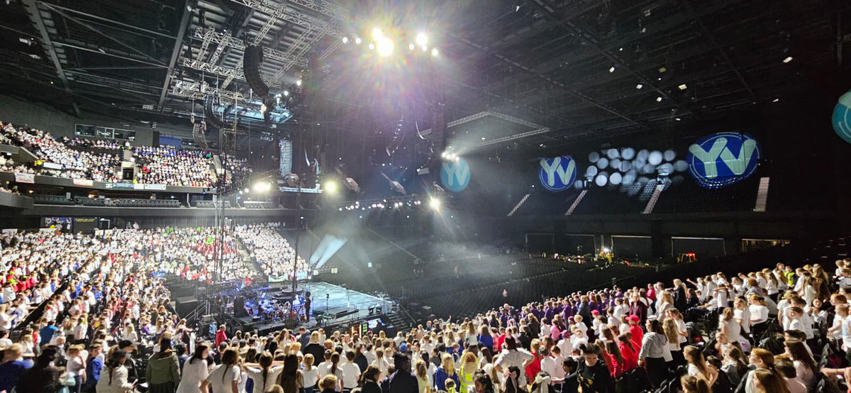 🎵🎼Some of our pupils and staff have travelled to Manchester today to take part in the Young Voices concert. It looks amazing 🎵🎼#WYconcerts #beyourselfalways