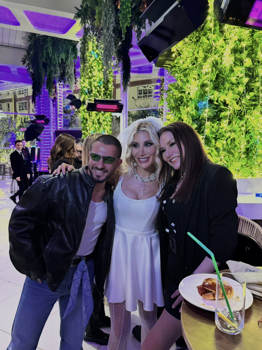 Aradan <a href="/iremderici/">İrem Derici</a> ‘nin düğününü çıkarttık🤣🤍 aşk bebeğim <a href="/denizsekireal/">Deniz Seki</a> 🕺