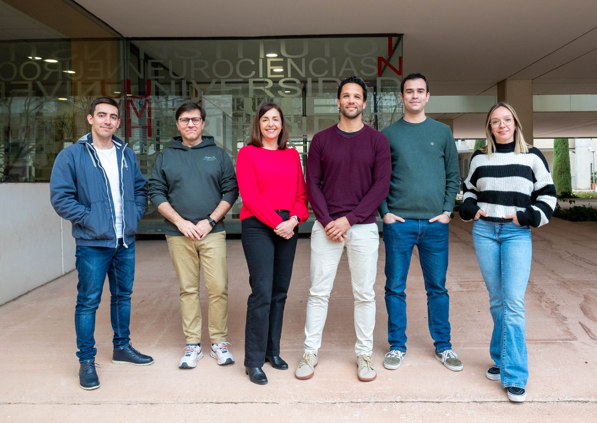 Instituto de Neurociencias UMH-CSIC (@neuroalc) on Twitter photo 🔥A new study led by <a href="/bertalsl/">Berta LSL</a> ’s laboratory at <a href="/NeuroAlc/">Instituto de Neurociencias UMH-CSIC</a> is published on <a href="/Cancer_Cell/">Cancer Cell</a> 🙌
Researchers have unveiled a novel strategy to combat melanoma brain metastases 🧠🔬#CancerResearch
More info 👇
in.umh-csic.es/en/articulos/m… 🔥A new study led by <a href="/bertalsl/">Berta LSL</a> ’s laboratory at <a href="/NeuroAlc/">Instituto de Neurociencias UMH-CSIC</a> is published on <a href="/Cancer_Cell/">Cancer Cell</a> 🙌
Researchers have unveiled a novel strategy to combat melanoma brain metastases 🧠🔬#CancerResearch
More info 👇
in.umh-csic.es/en/articulos/m…