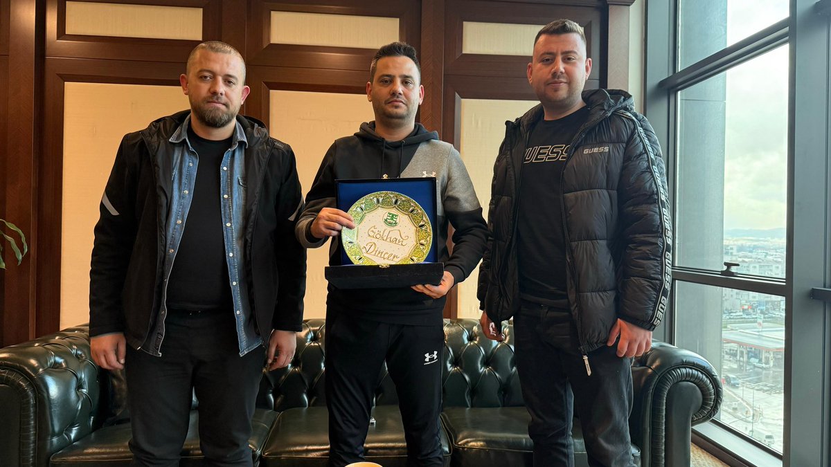 Geçmiş dönem Bursaspor Basketbol icra kurulu başkanı Gökhan Dinçer’e derneğimize vermiş olduğu desteklerden dolayı teşekkür ederiz.