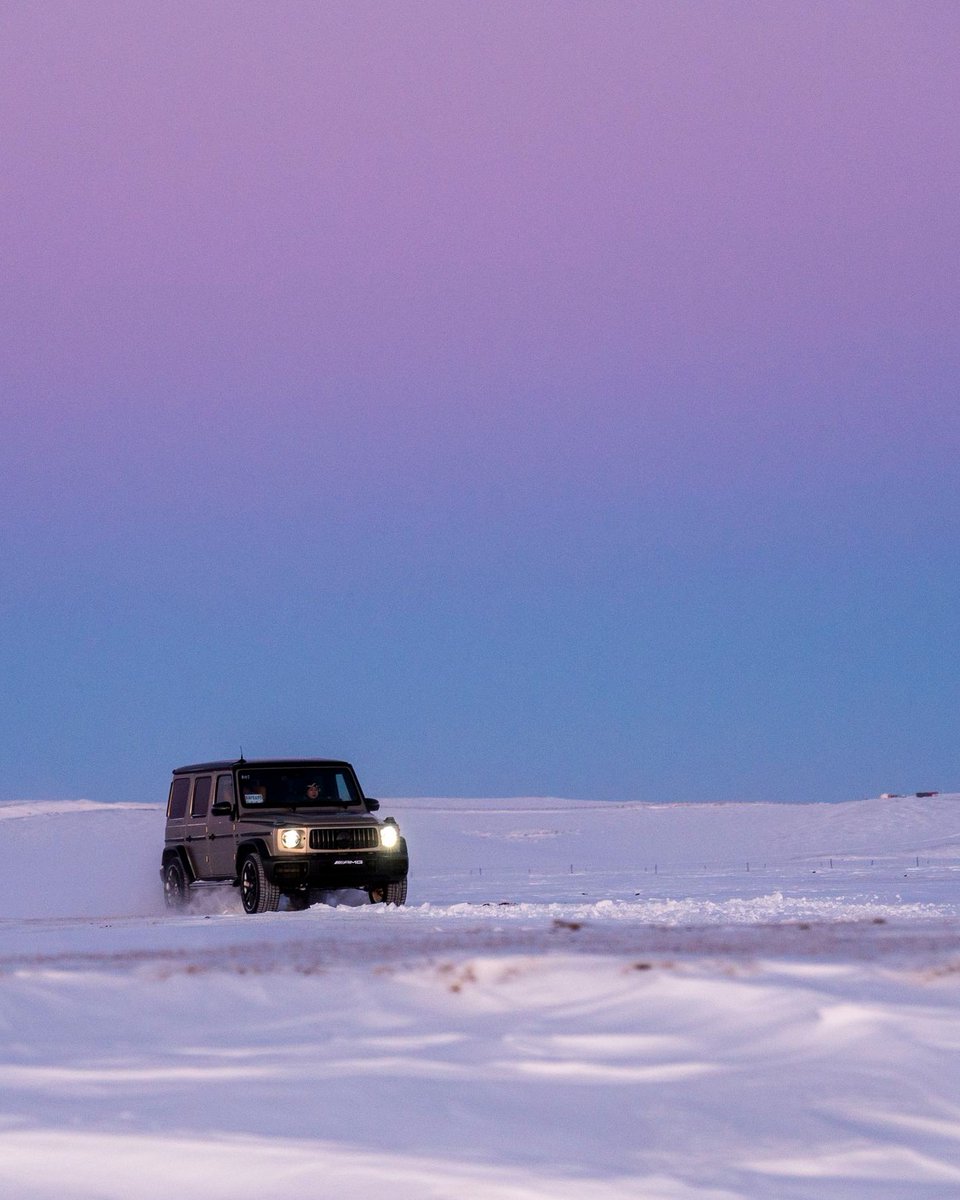 Sky like a painting, snow like a stage, and the #GClass wandering through a winter wonderland. 🌨️

#MercedesBenz #MercedesAMG 

UK spec may vary.