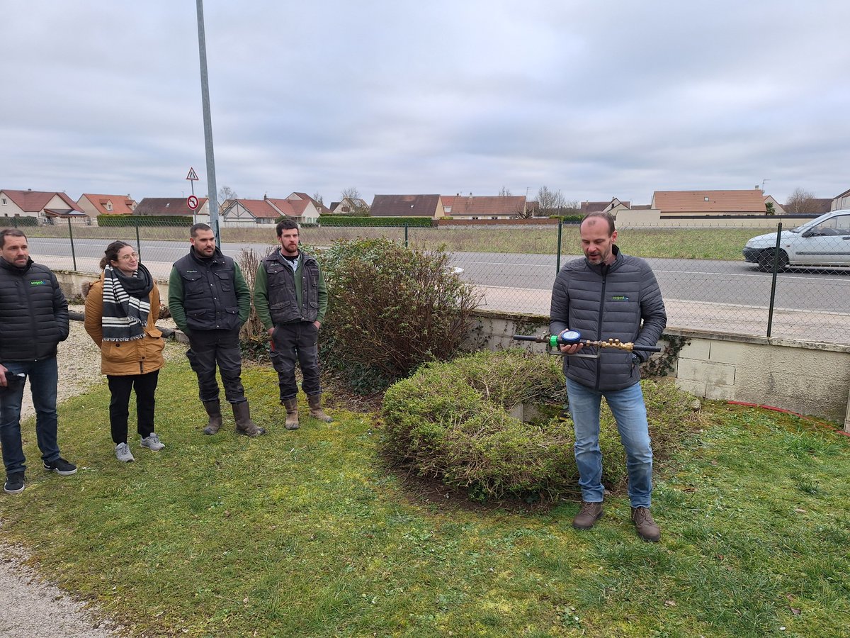 Sogedo1's tweet photo. ✨[Événement] Hier, @Sogedo1  a posé son 7 500ème compteur télérelevé à Bressey-sur-Tille ! 🎉 Merci à la commune et à nos partenaires pour leur soutien.💡 Cette technologie permet une gestion intelligente de l'eau avec des facturations basées sur des consommations réelles. 🤝 https://t.co/aqTBmH46JS