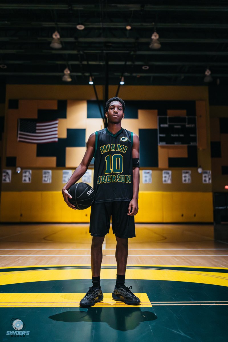 dorianjules12's tweet image. Year 2 Done. Grind starts now ⛹🏾‍♂️

#uncommitted #classof2026 #3nD #AGTG