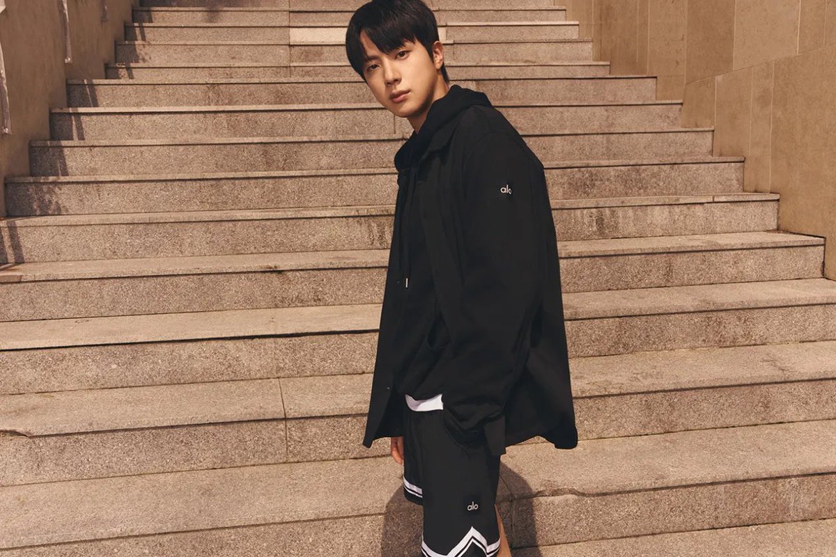 seokjinfile's tweet photo. #JinxAlo https://t.co/iZGpMQt7LU
