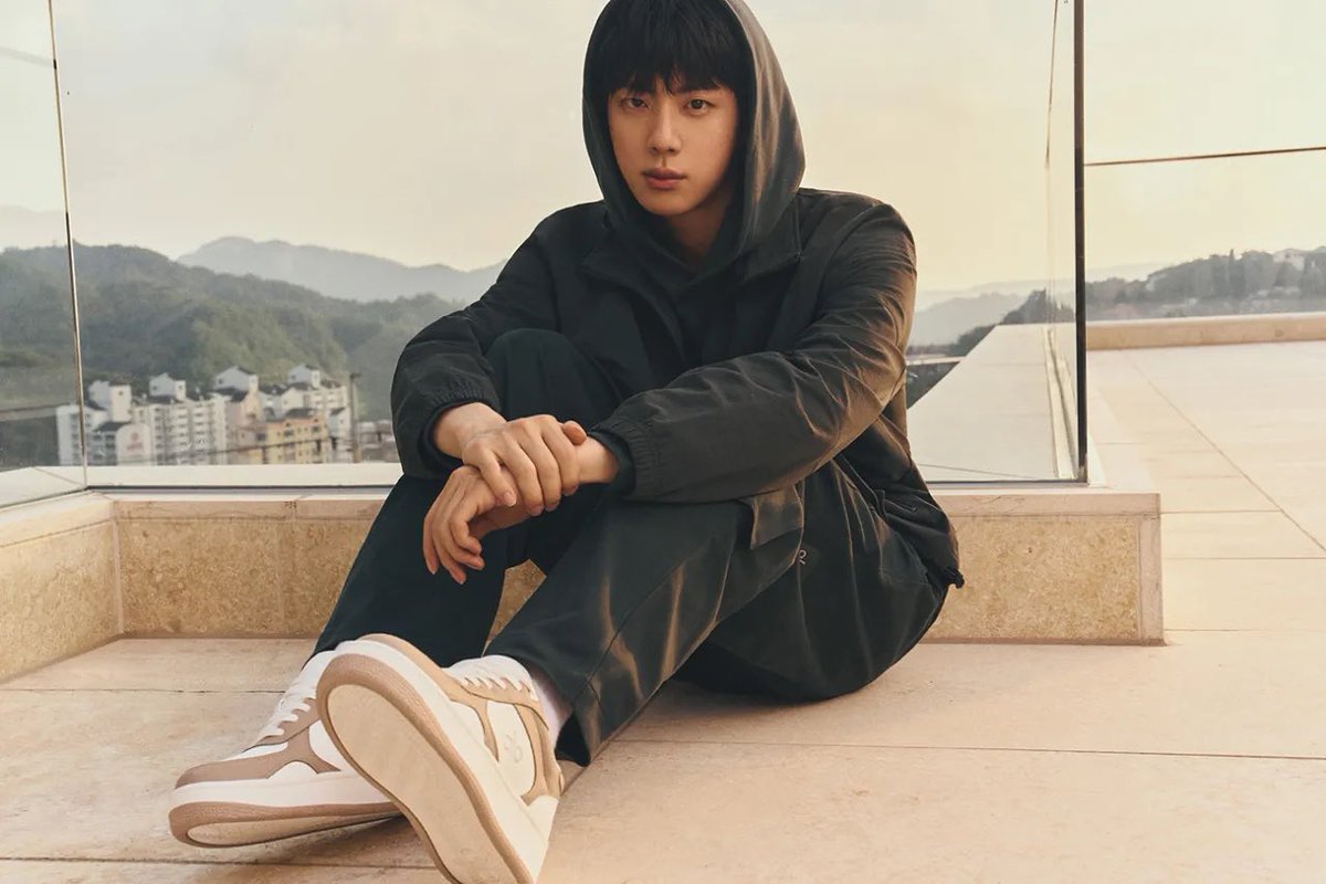 seokjinfile's tweet photo. #JinxAlo https://t.co/iZGpMQt7LU