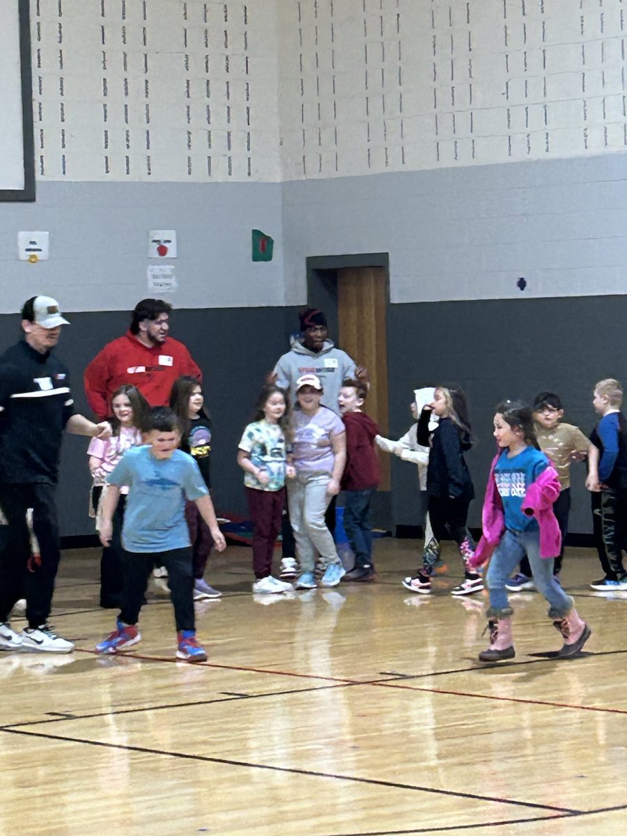 Gary Bass (@coachgarybass) on Twitter photo Very proud of our <a href="/UVAWiseCavsFB/">UVA Wise Football</a> players spending time at Wise Primary this morning. #PEWAV #FFF #HTR #ServantLeadership Very proud of our <a href="/UVAWiseCavsFB/">UVA Wise Football</a> players spending time at Wise Primary this morning. #PEWAV #FFF #HTR #ServantLeadership