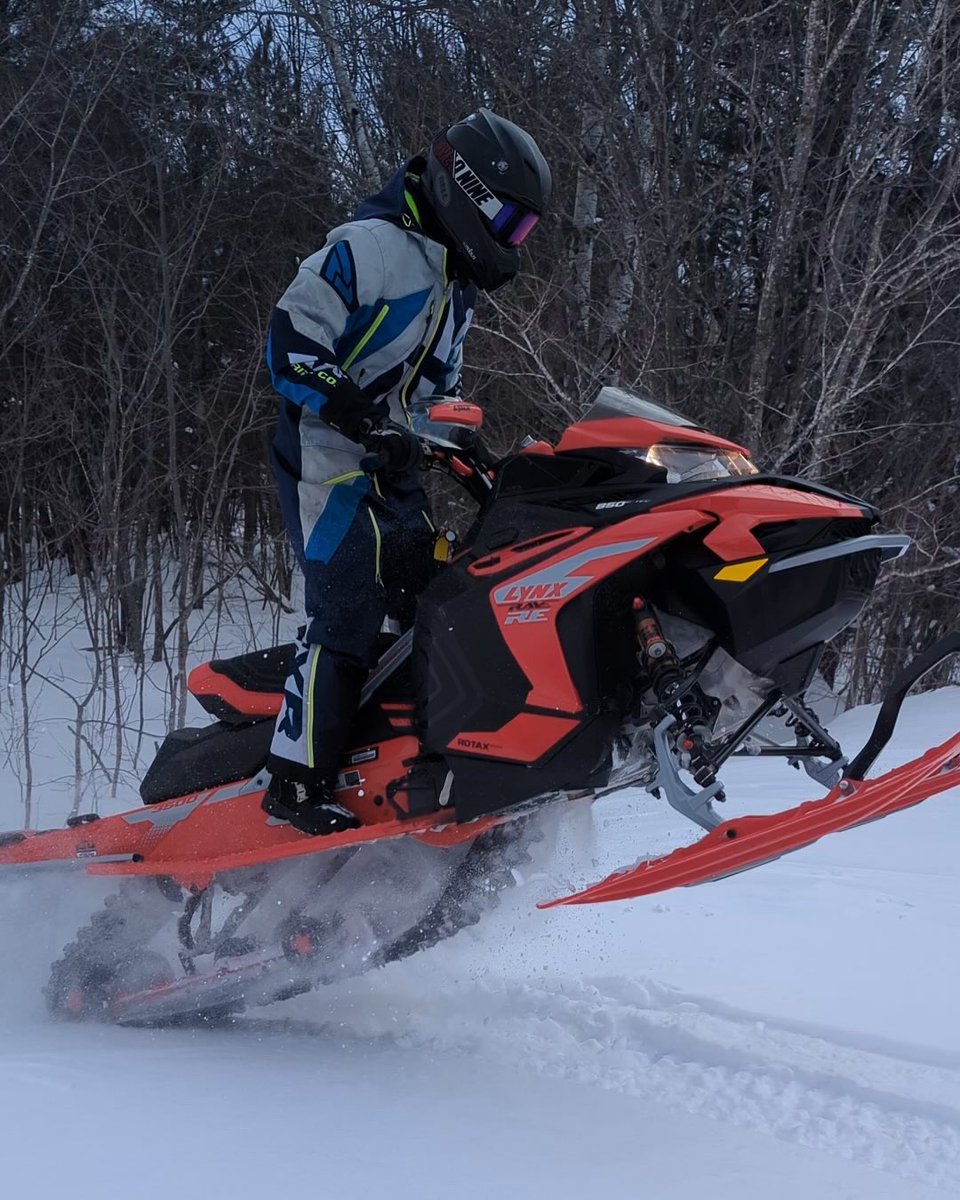 2ndgenchimney's tweet photo. Team-bonding snowmobile trip to Michigan this past weekend! https://t.co/I8wHadxigc
