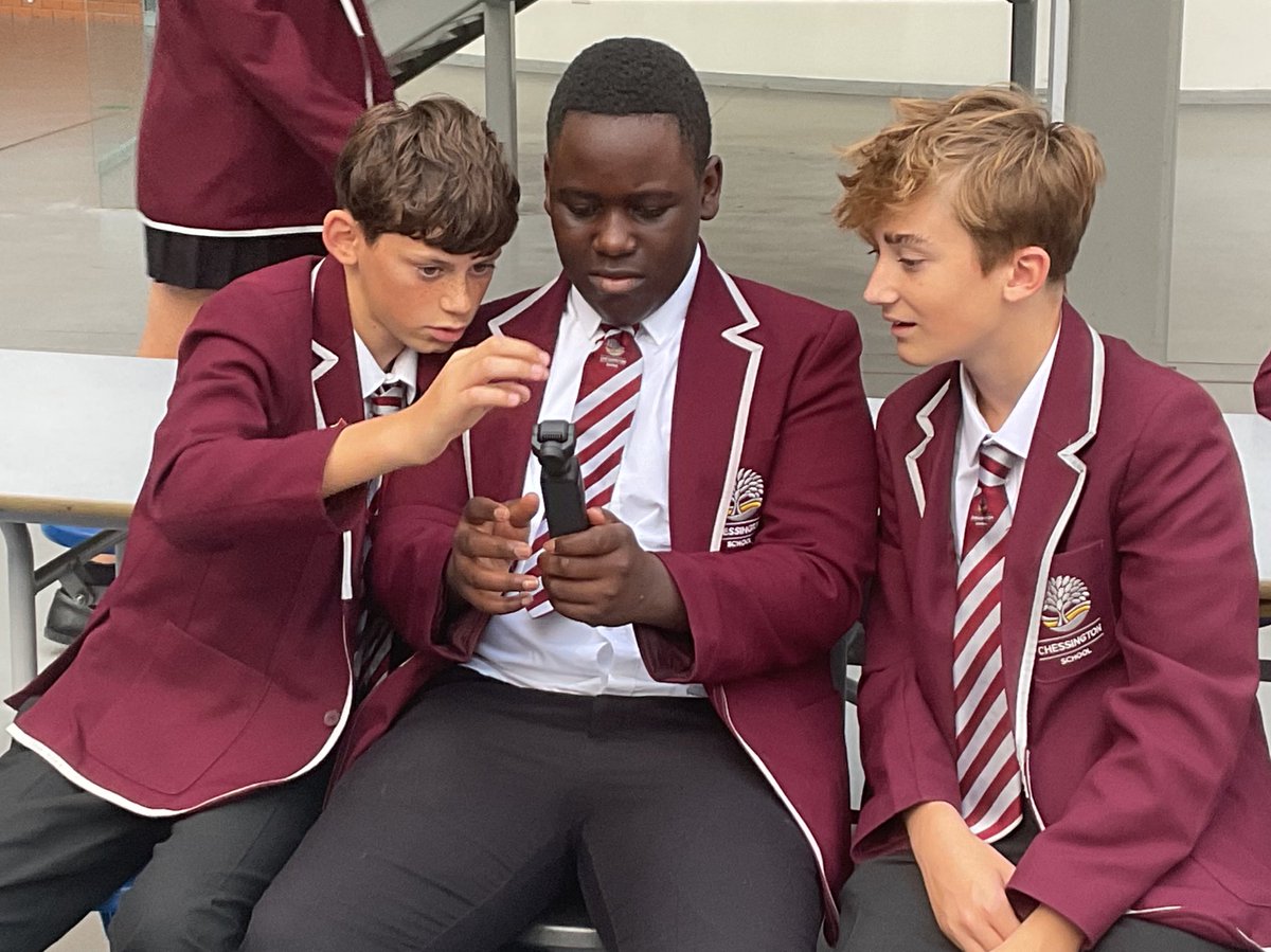 Throwback the shooting of our promotional video last term 📸🔙

Have YOU seen it? Click the link below to hear from both staff and students on all that Chessington School has to offer! 

m.youtube.com/watch?v=r2nFS6…