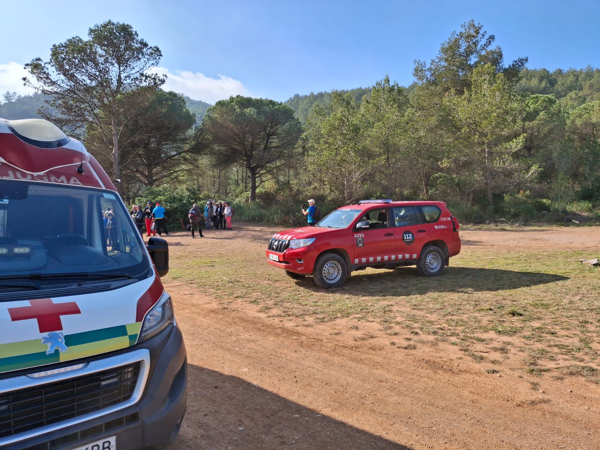 06/02/24 Preventiu caminada gent gran. #begues
Intervenen:
🚒 #bomberscat 
🚓 <a href="/policiabegues/">PoliciaLocalBegues</a>
🚑 <a href="/CreuRojaCAT/">Creu Roja Catalunya</a> 
Recorda! si➡️👀⬇️ <a href="/112/">112</a> 
🔥❄️🌪️⚡💦➡️🚒➡️1️⃣1️⃣2️⃣