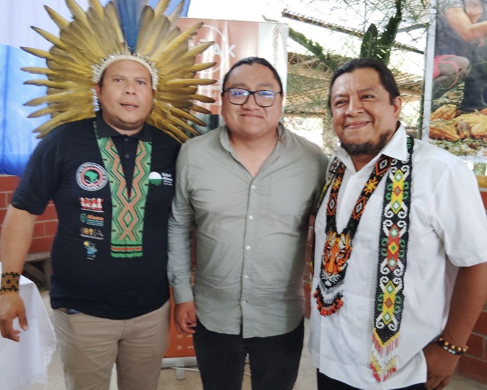 🌿 Building Just Resilience through Indigenous Economic Perspectives 🌎

On the final day of the Indigenous Economy and Just Resilience Workshop in the Shandia Community, Napo, Ecuador, participants presented their roadmap proposals for COP 30. These initiatives integrated