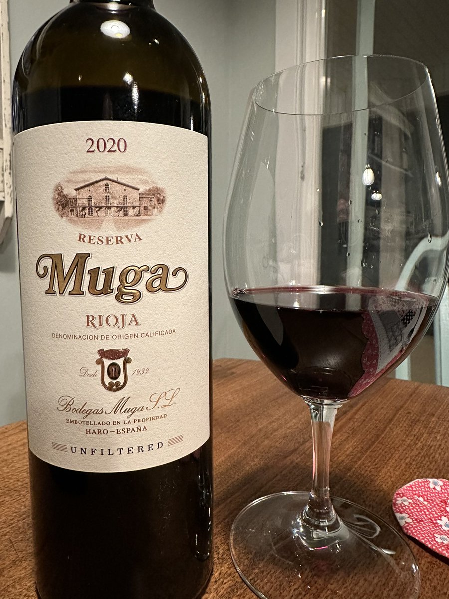 Wine Husky tweet media