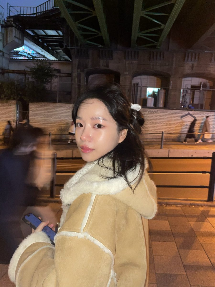 여친...이라고 부름