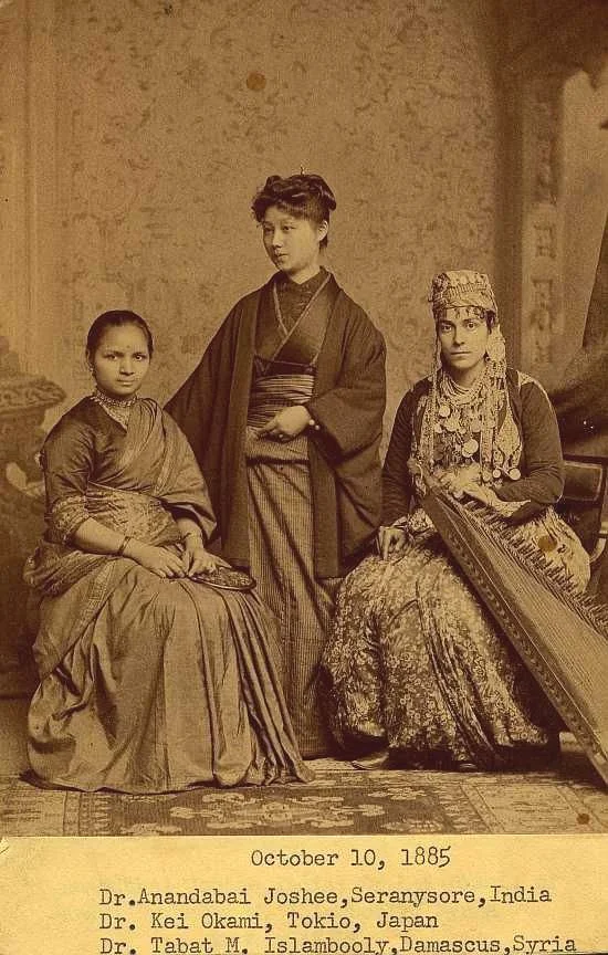womenpostingws's tweet photo. Women from India, Japan, and Syria who completed their education as physicians in Philadelphia, 1885. https://t.co/JI8S4HsFu5