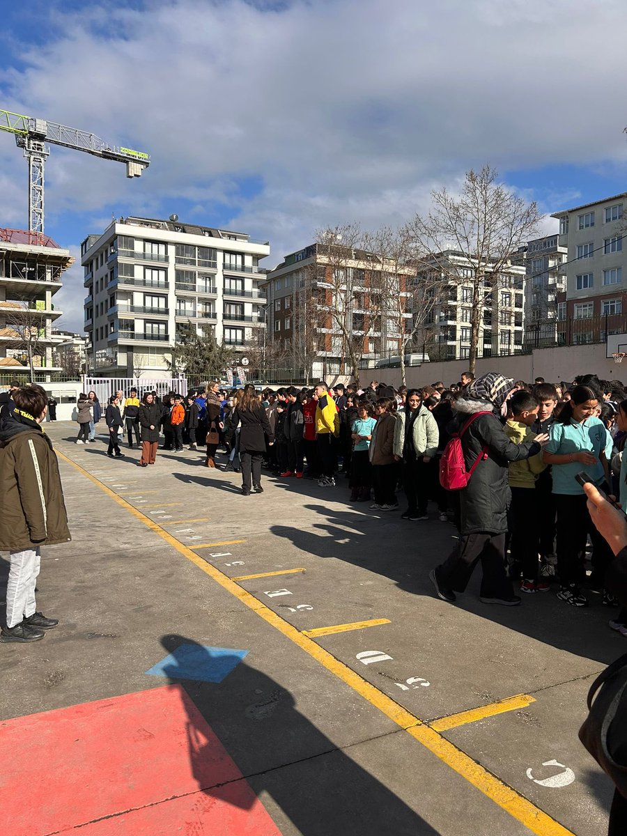 gurpinaroo's tweet photo. Bugün okulumuzun yapmış olduğu deprem tatbikatı. @tcmeb @istmemkultur
@Beylikduzu_mem
@harunbuker https://t.co/HRta3vCqsK
