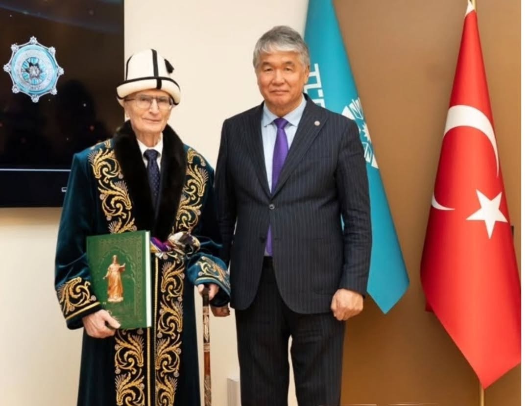 Türk Bilim Adamı Aziz Sancar:

"Türk Dünyası Kültür Elçisi Nişanı, benim için Nobel Ödülü'nden daha kıymetli."