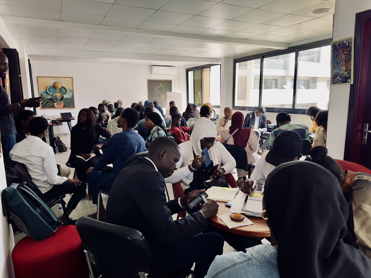 impacthubdakar's tweet image. La session #ProblemStatement vient d’ouvrir avec Mafal Lo ! Son message fort : pour innover, il faut d’abord savoir poser le bon problème. #MVPLab221
de nombreuses candidatures montrent une tendance … Au lieu d’exposer clairement le problème à résoudre, 👇🏾