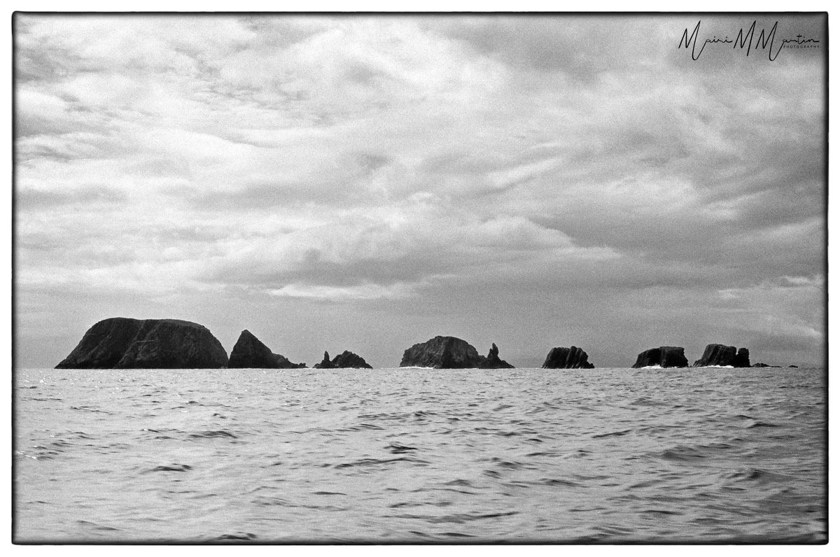 MartinMairi's tweet photo. Photos from The Shiant Isles. Nikon FM2 24mm and Kodak Tri-X.......taken in 2006.
https://t.co/5se1KgNd6D https://t.co/CxdLv0BGsf