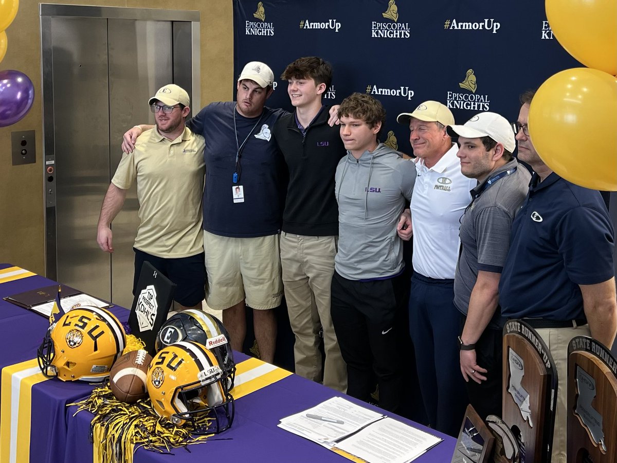 SilasHall_LS's tweet image. Officially a Tiger!  ✝️

@LSUfootball @Coach_AAnand @Ryanjack34 @CoachBrianKelly @RecruitsLsu @KohlsSnapping @HKA_Tanalski @EHSBRAthletics @BobbyBarham_LSU