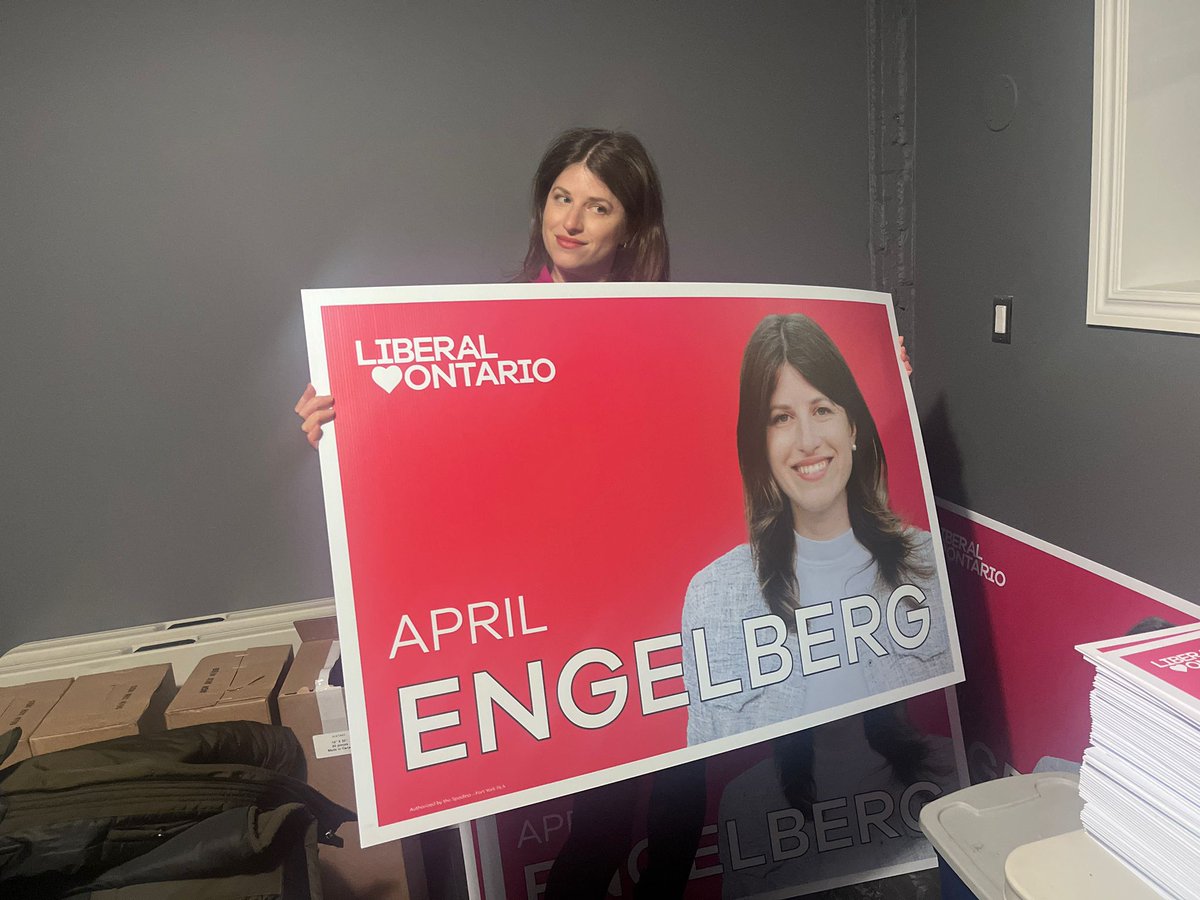 AprilEngelberg's tweet image. These are...large. Who wants one?

(We also have smaller signs)
Email info@voteforapril.com 

Let&apos;s go Spadina Fort York!

#ONpoli #Spafy