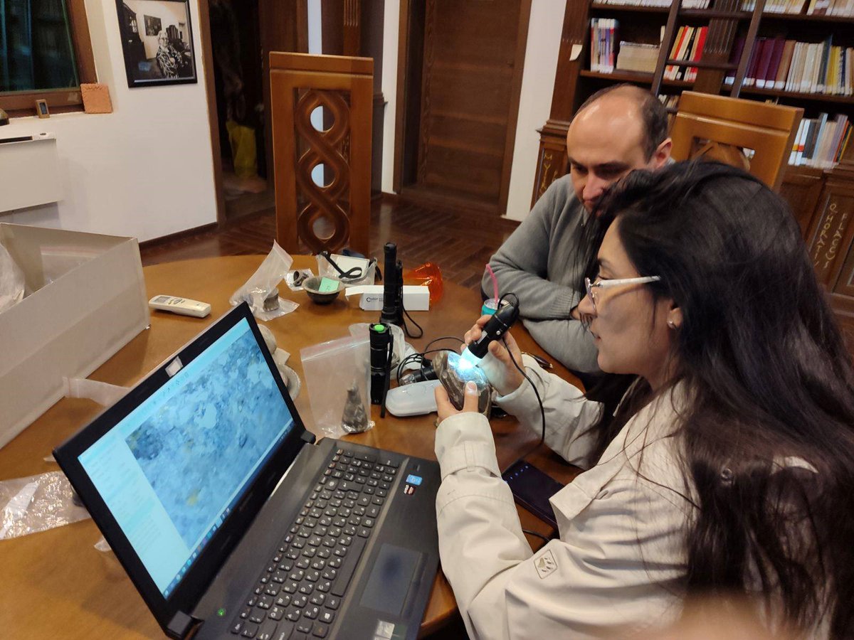 arheoinst's tweet photo. The COLPAST Project has advanced its technical expertise through training held at the Archaeological Park of Viminacium. Dr. Ilija Danković and MA Milan Prodanovic from the Arheološki institut, Beograd, were trained in the use of UV and infrared lamps for detecting pigments on Roman and prehistoric artifacts. The workshop was conducted by Dr. Rositsa Manova, a distinguished Bulgarian archaeologist and restorer from the National Institute of Archaeology and Museum, Bulgarian Academy of Sciences. In addition to teaching UV and infrared techniques, she instructed participants in the use of hand-held microscopes to identify pigments and colors on ancient reliefs and statues. Dr. Manova, an expert in ancient pigments and burial practices, provided both theoretical and hands-on training. This training enhances the Institute's ability to trace and restore colors on archaeological artifacts, contributing to the broader understanding of ancient artistic practices. All activities were conducted as part of the development of the Center for Archaeometry VinArh.