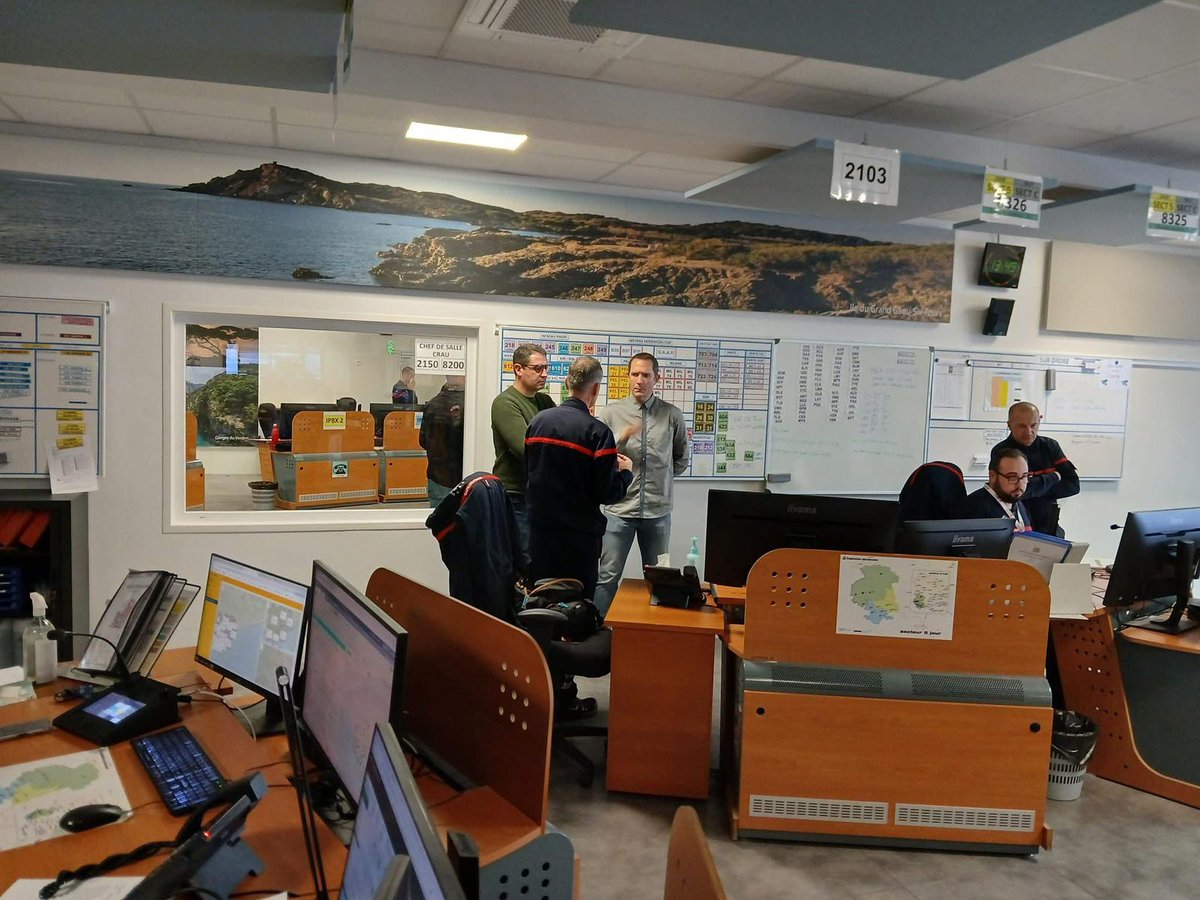 ✒️Partage d'expérience 

Nos collègues du <a href="/sis_2b/">SIS 2B - Cismonte</a>  nous rendent visite aujourd'hui,  pour un partage d'expérience autour de NexSIS. 

✔️ Rencontre avec le DDSIS le Contrôleur Général <a href="/grohin_e/">egrohin</a>
✔️ Visite des salles opérationnelles
✔️ Fonctionnement de NexSIS