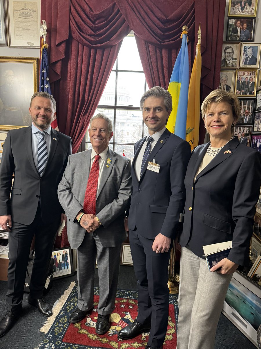 RepJoeWilson's tweet image. Grateful to meet with the three Baltic Foreign Ministers @Tsahkna @BudrysKestutis @Braze_Baiba to discuss how we can collectively hold the tyrannical Ivanishvili regime to account. The Baltic States are a model of freedom and democracy. Grateful for their independence!