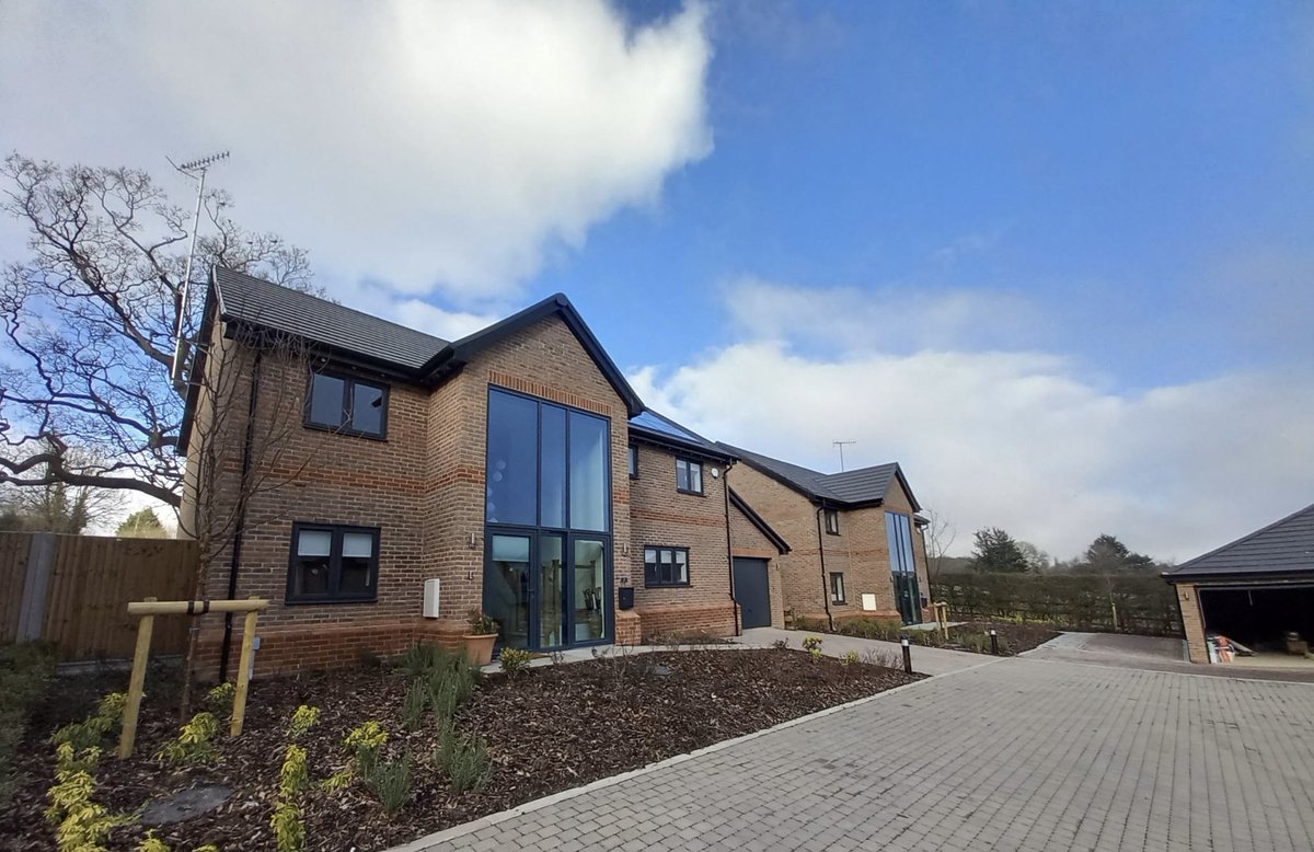 Finishing off and purchasers moving in! Our Fantastic development in #kimpton with a mix of house types #newhomes #ruralliving check our web page for what’s on offer
