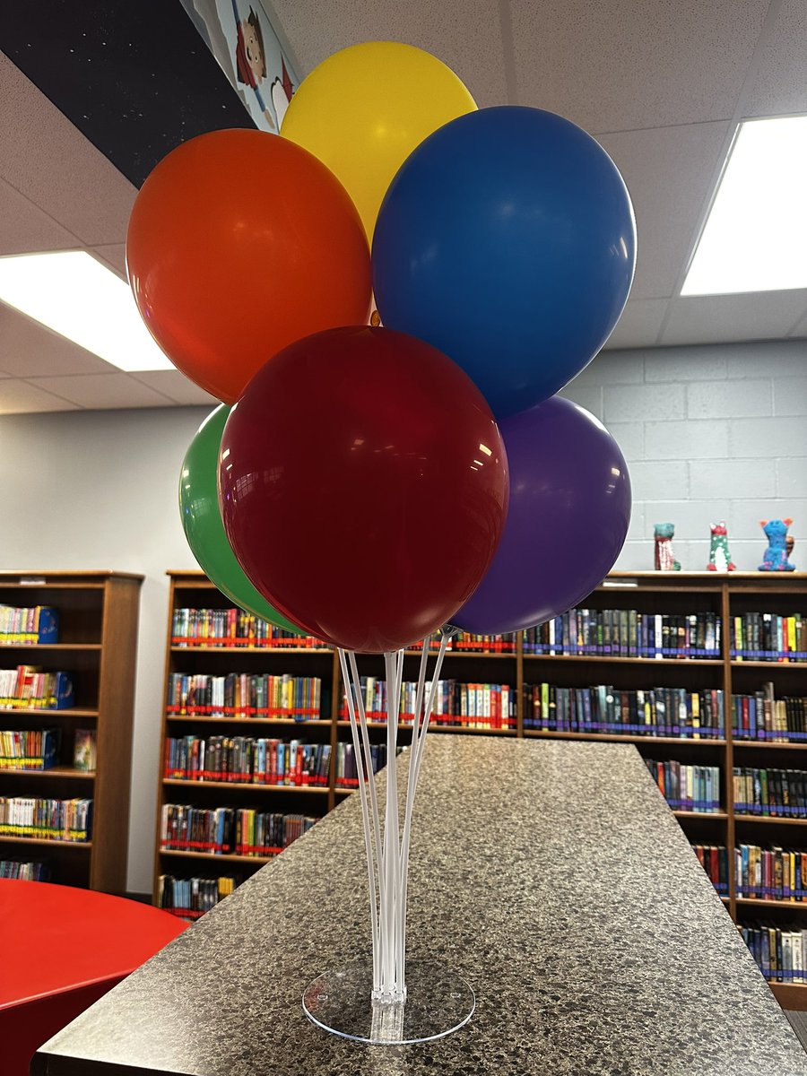 SCE_DragonsRead's tweet photo. Can the 5th graders escape from Mr Lemoncello’s library? Stay tuned to find out…. 🍋🎈📚
#scesoars #libraryleaders #mrlemoncelloslibrary https://t.co/Cujqdx91vg