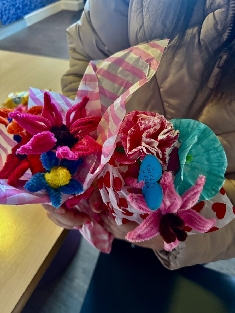 Byron Ward (@byronwardpicu) on Twitter photo Some activities we have taken part in this week on Byron ward ❤️🌺🍰
<a href="/adelebarker_x/">Adele Barker</a>
<a href="/Chloeca56745391/">Chloe carter</a>
<a href="/jo_mccloskeyx/">joanna mccloskey</a>
<a href="/WeAreLSCFT/">Lancashire & South Cumbria NHS Foundation Trust</a> Some activities we have taken part in this week on Byron ward ❤️🌺🍰
<a href="/adelebarker_x/">Adele Barker</a>
<a href="/Chloeca56745391/">Chloe carter</a>
<a href="/jo_mccloskeyx/">joanna mccloskey</a>
<a href="/WeAreLSCFT/">Lancashire & South Cumbria NHS Foundation Trust</a>