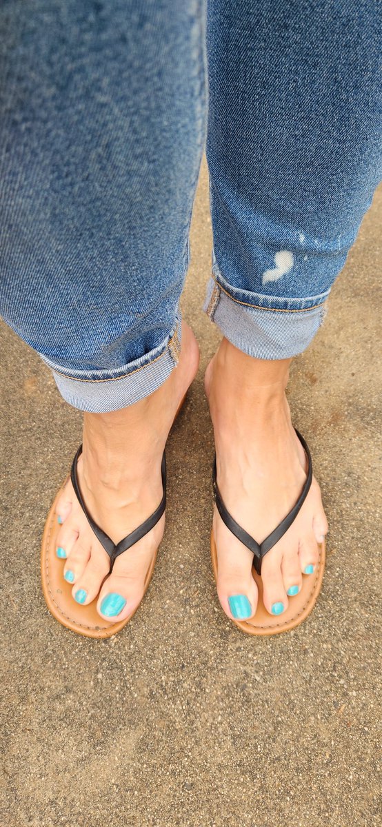 Jessleighdaddy's tweet photo. #feetِ #footfetısh #sexy https://t.co/YHsFoA0EUm
