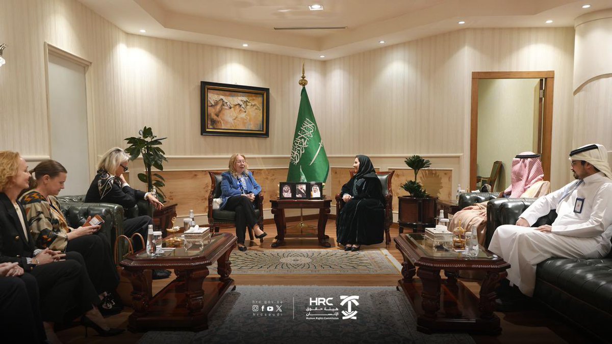 د. هلا بنت مزيد التويجري (@altuwaijrihala) on Twitter photo I was pleased to welcome <a href="/UN_Valovaya/">Tatiana Valovaya, Director-General of UN Geneva</a>, the Director-General of UN Geneva, and her accompanying delegation. We had a constructive discussion on key human rights issues, explored areas of cooperation, and reaffirmed our shared commitment to advancing human rights both nationally I was pleased to welcome <a href="/UN_Valovaya/">Tatiana Valovaya, Director-General of UN Geneva</a>, the Director-General of UN Geneva, and her accompanying delegation. We had a constructive discussion on key human rights issues, explored areas of cooperation, and reaffirmed our shared commitment to advancing human rights both nationally