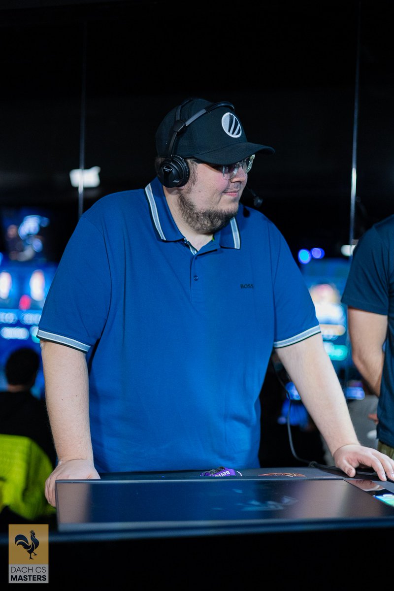 Hey DACHCS 

Ihr sucht ein Caster? 

Ich Streame Ja aktuell sehr viel! 
Aber gerade Quasi nur Gameplay von mir. 
Ich möchte das auch Beibehalten aber auch wieder Casten. Mein Focus wird auf DACH CS MASTERS Liegen ich möchte mit mein Casts ganz klar die Liga unterstützen. ESEA