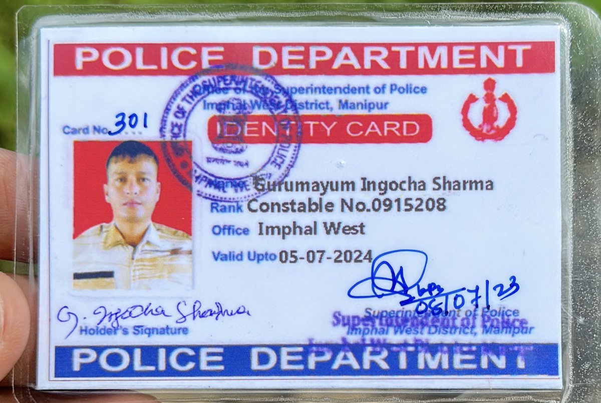 Dig_raw21's tweet photo. A UNLF militant Gurumayum Sharma  is issued Manipur police ID and roaming around imphal in police vehicle and to fringe villages  attacking Kuki villages. https://t.co/7I7hOP5gOU