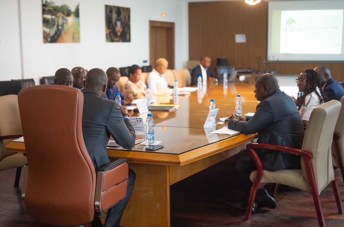 Ministère de l’Économie et des Participations tweet media