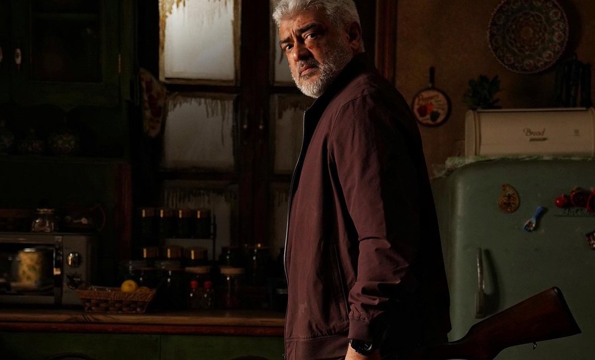 sidhuwrites's tweet photo. Are you that kind who believes that stars should shed their image and do films close to reality?

Or are you that kind who believes that stars should be stars and we go to theatres for their larger-than-life image and elevation? https://t.co/nCOZ5JFdt8