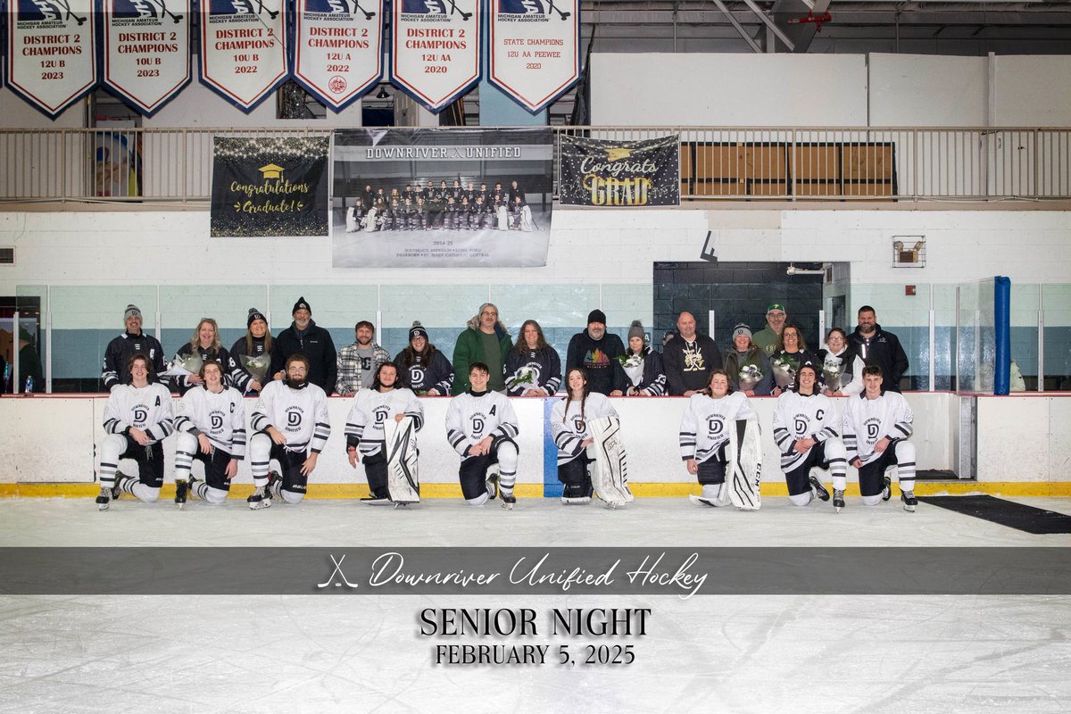 Senior night was a great success. We didn't get the win, but made fond memories. Huge congrats to the Class of 2025! 🎓🏒