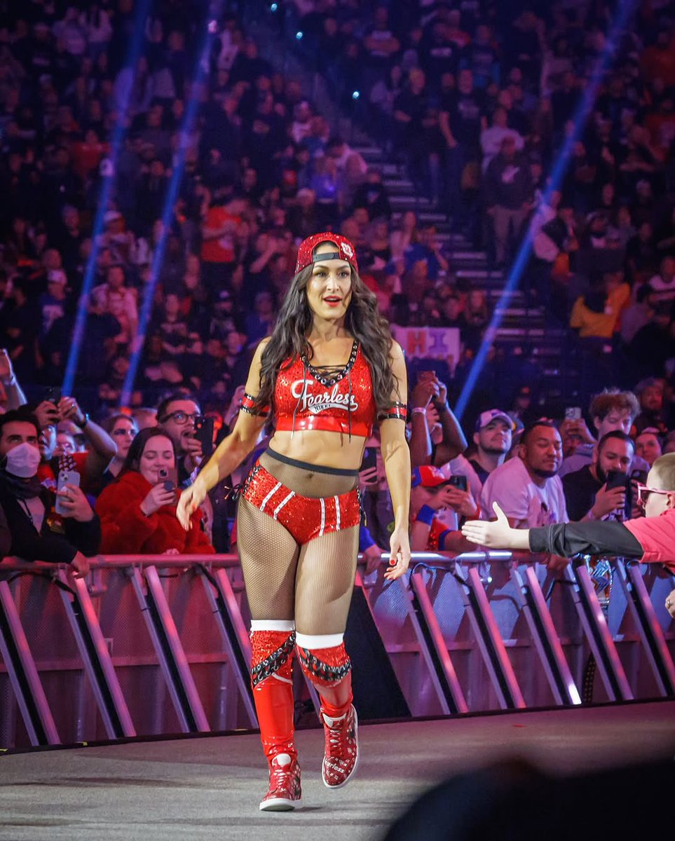 divasfaction's tweet image. I’m so obsessed with this gear 😍