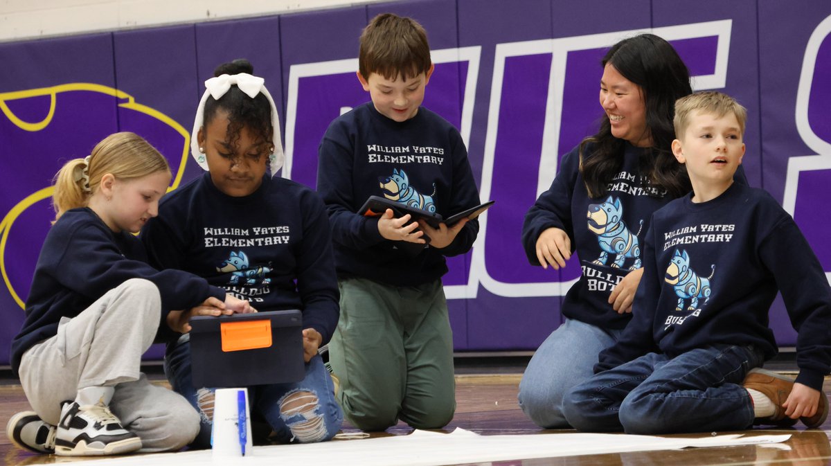 BSSDnews's tweet photo. BSSD held its first Sphero Challenge Competition! 🤖

Each elementary school competed in the K-2 Indi Teams &/or 3-5 Bolt Team categories, while the middles schools included the 6-8 Bolt Teams and 6-8 RVR+ Teams leagues. Congratulations to the winners, and best of luck at the Missouri Sphero Global Challenge Competition on March 1st.

K-2 Indi Champions:
1st – @bssdvse
2nd – @JWEWarriors & @tuebssd
3rd – Chapel Lakes Elementary
4th – @BSSDWBE

3-5 Bolt Champions:
1st – @BSSDSPE 
2nd – @bssdvse 
3rd – @fse_mustangs 
4th – @bssdlfe 

6-8 Bolt Champions:
1st – @PaulKinderMS
2nd – @DwmsGators

6-8 RVR+ Champions:
1st – @BHMSEagles 
2nd – @MRMSHUSKIES 
3rd – @DwmsGators 

#WeAreBSSD