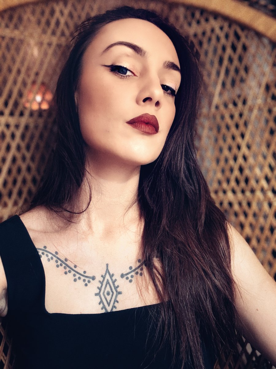 DeesseObsidia's tweet photo. Évidemment que tu ne me résisteras, tu en es incapable. Rejoins ma communauté, tu as toutes les infos sur mon site 😈 @moneyslave @soumis @domina https://t.co/CzBR1FLfxH