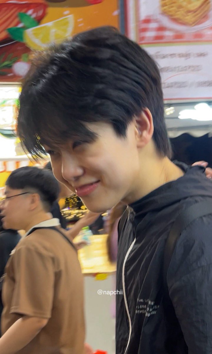 jubileejoomla's tweet photo. น้องกิตหนวดแมว ผมตายวะ https://t.co/FzA3eUc9Vk