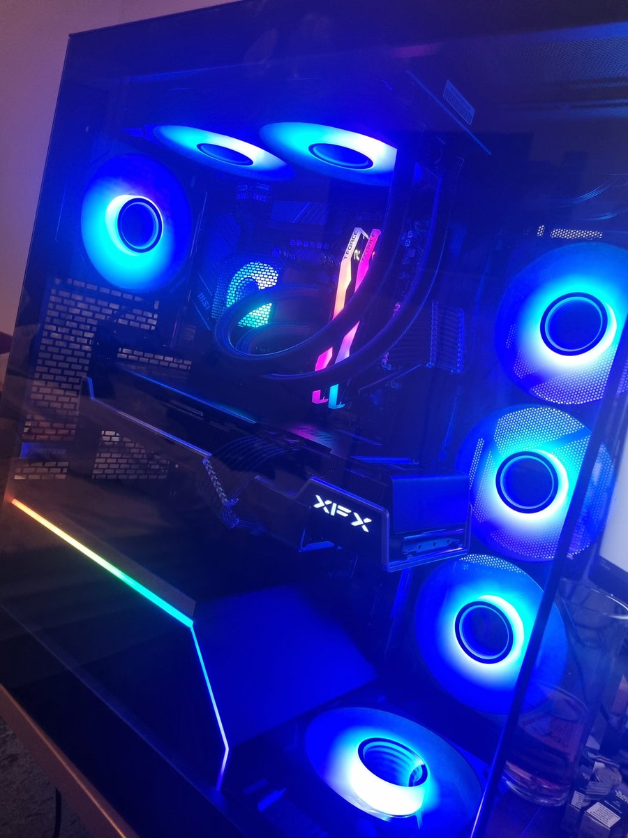 It's here!!!!

Big thanks to <a href="/Sodapoppintv/">ChanceMorris</a> and <a href="/StarforgePCs/">Starforge Systems</a> .. now to download Classic WoW and turn the graphics to ULTRA 😎

#starforge #onlyfangs