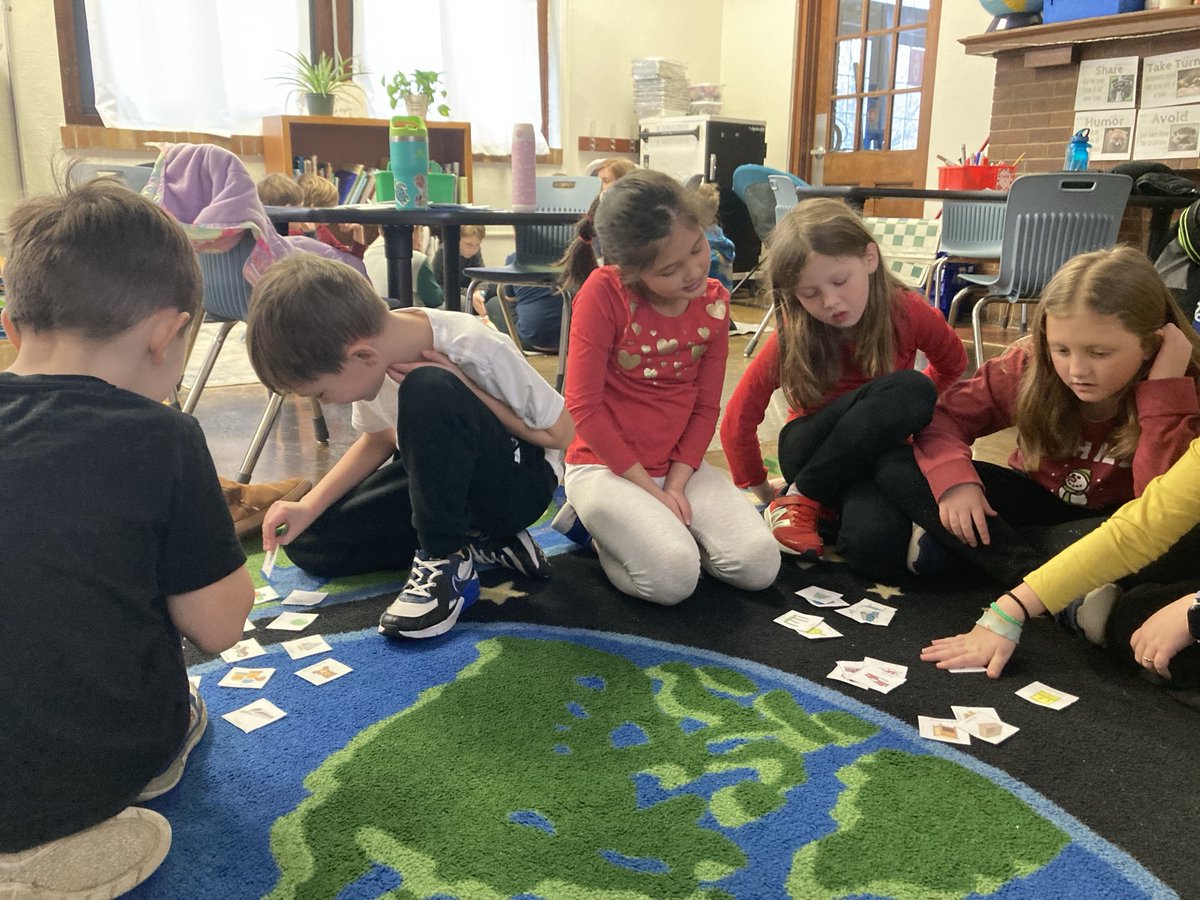 Phelps Center@Phelps Center- sorting objects into categories for an Organization lesson in 1st and 2nd grade